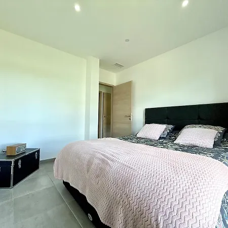 Beautiful With Private Pool For 6 Guests Alès