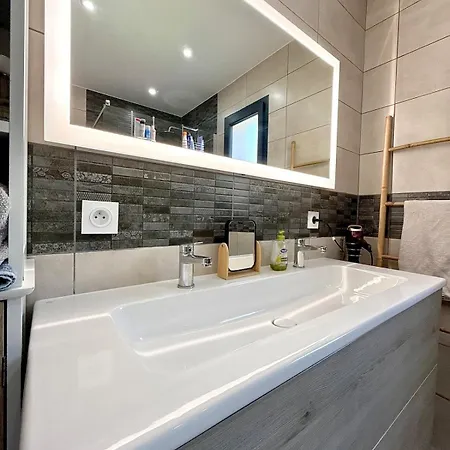 Βίλα Beautiful With Private Pool For 6 Guests *