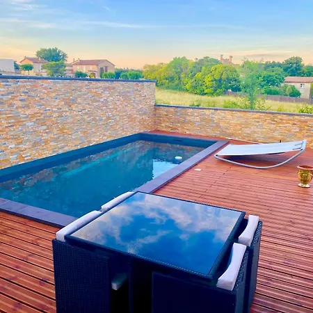 Beautiful With Private Pool For 6 Guests *
