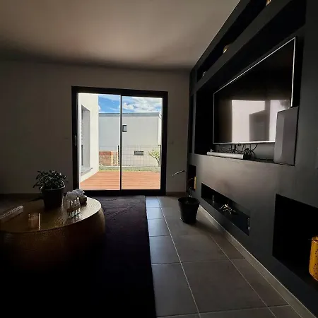 Βίλα Beautiful With Private Pool For 6 Guests Alès