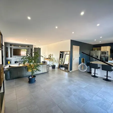 Beautiful With Private Pool For 6 Guests * Alès