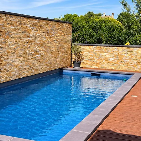 Beautiful With Private Pool For 6 Guests Βίλα Alès