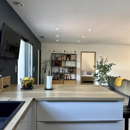 Beautiful With Private Pool For 6 Guests Βίλα Alès